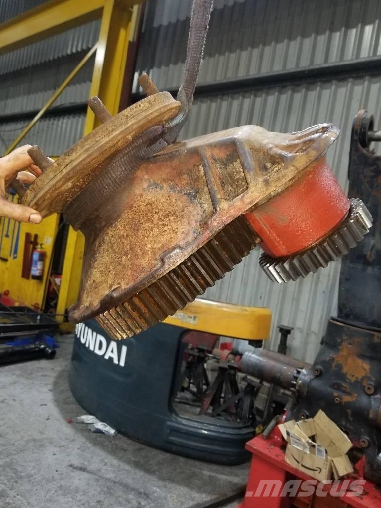 Valmet 820 Black Cab Final Drive Hub Transmission