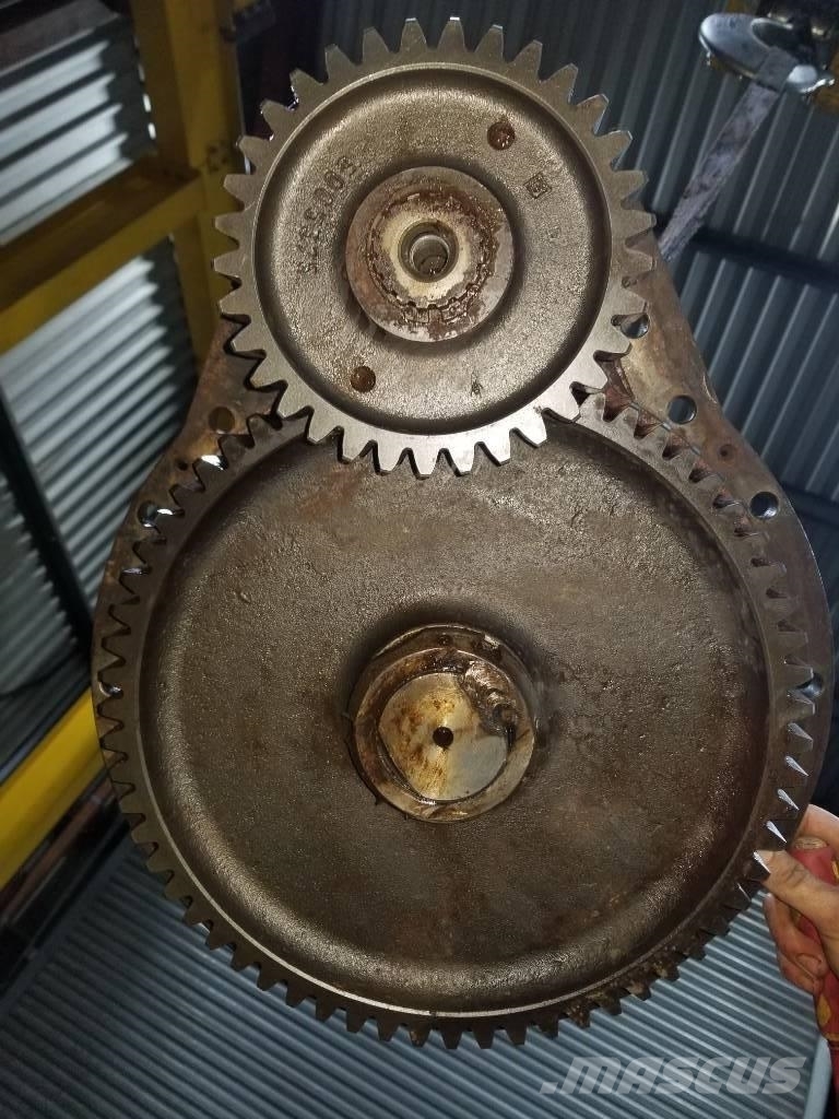 Valmet 820 Black Cab Final Drive Hub Transmission