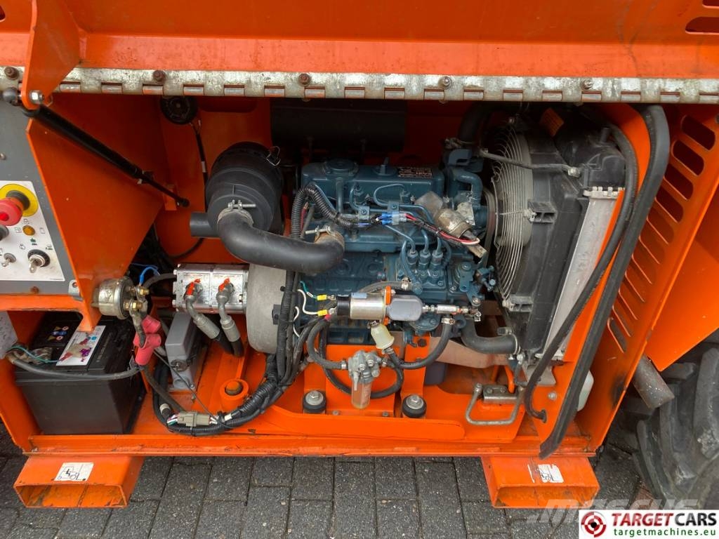 SkyJack SJ6826RT Diesel 4x4 Scissor Work Lift 992cm シザースリフト