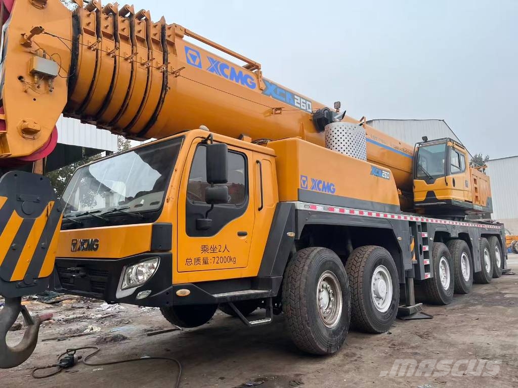 XCMG XCA260 Żurawie szosowo-terenowe