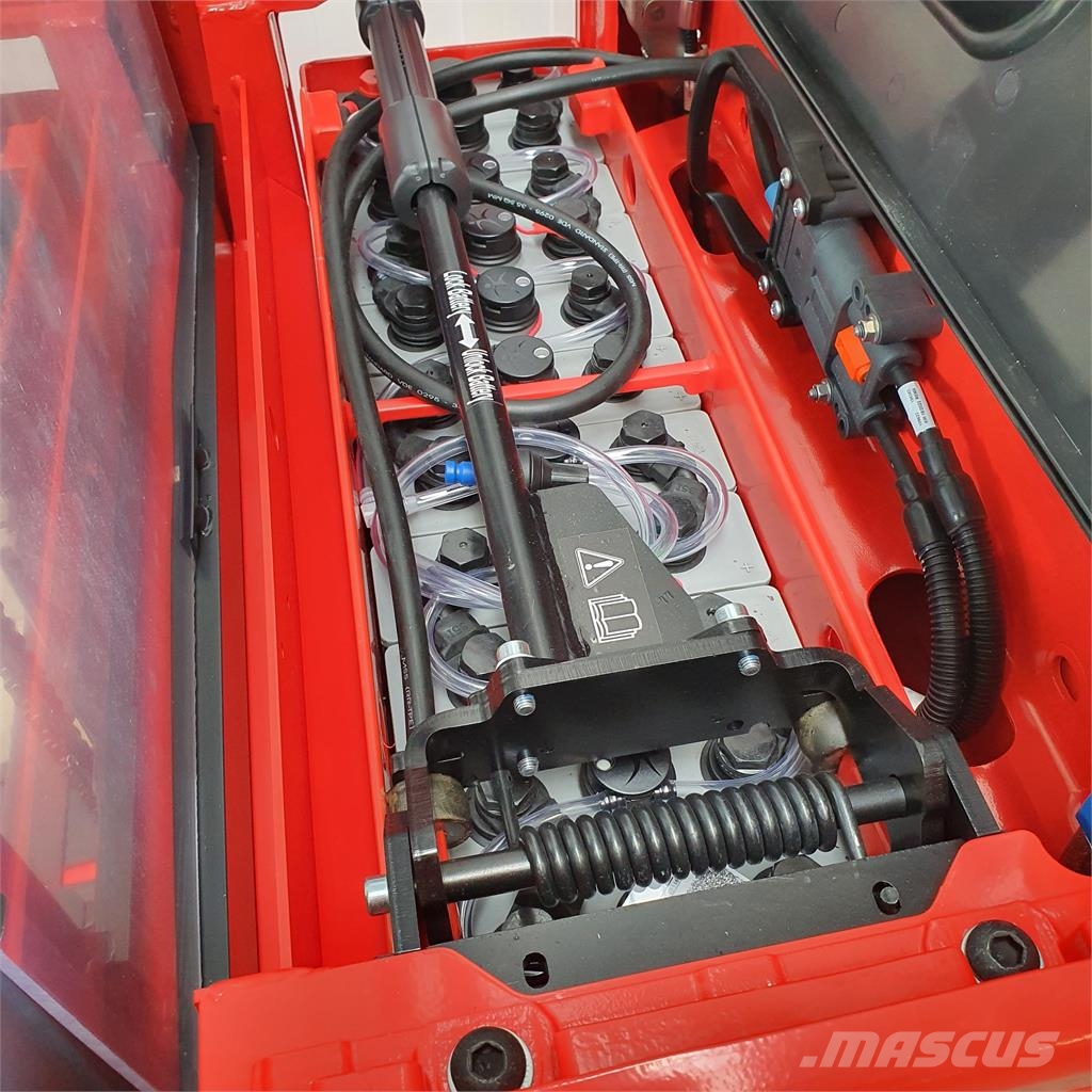 Linde D12AP Stand-in stackers