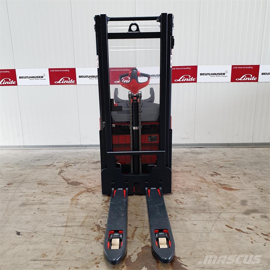 Linde D12AP 보행식 리치 지게차