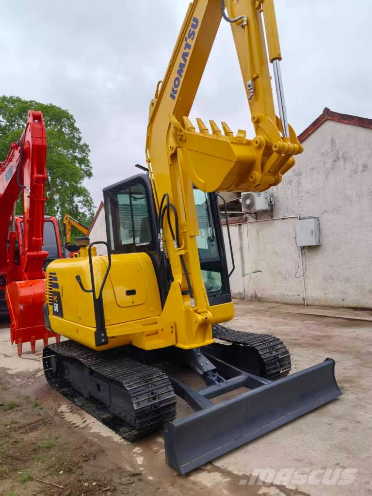 Komatsu PC 56 小型挖掘机