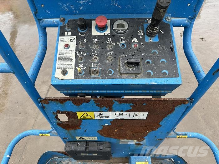 Genie Z30-20N رافعات سلة تلسكوبية