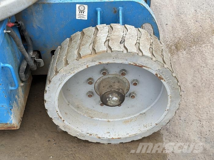 Genie Z30-20N رافعات سلة تلسكوبية