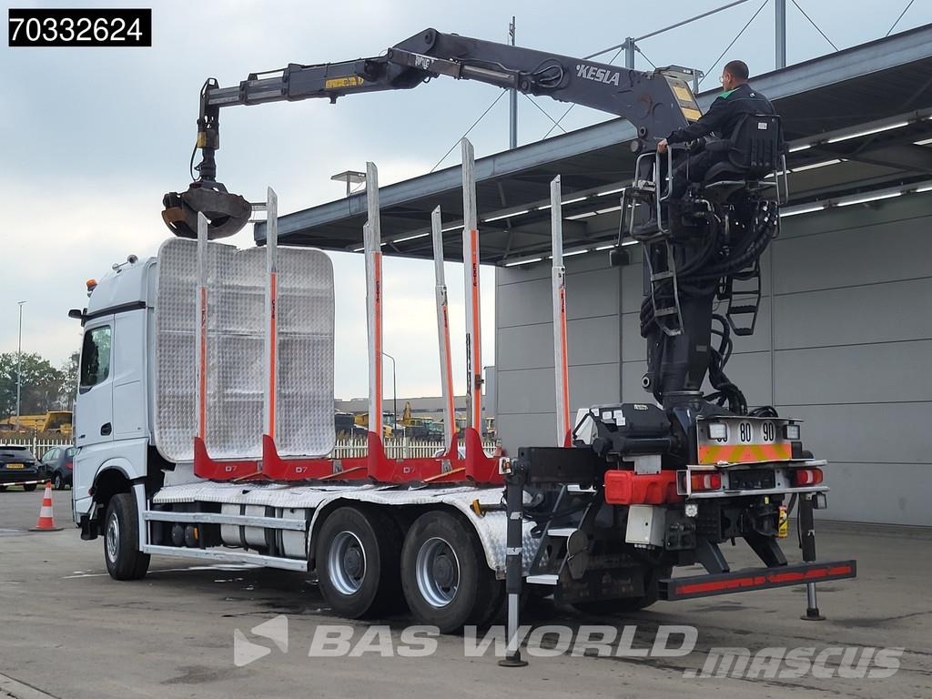 Mercedes-Benz Arocs 3363 Arocs 6X4 Kesla 2117ZT Crane Holz Trans Nákladné vozidlá na prepravu dreva