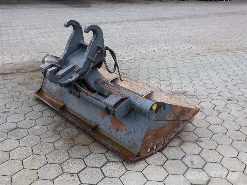 GRABENLÖFFEL, 2000 MM BRE Farm machinery