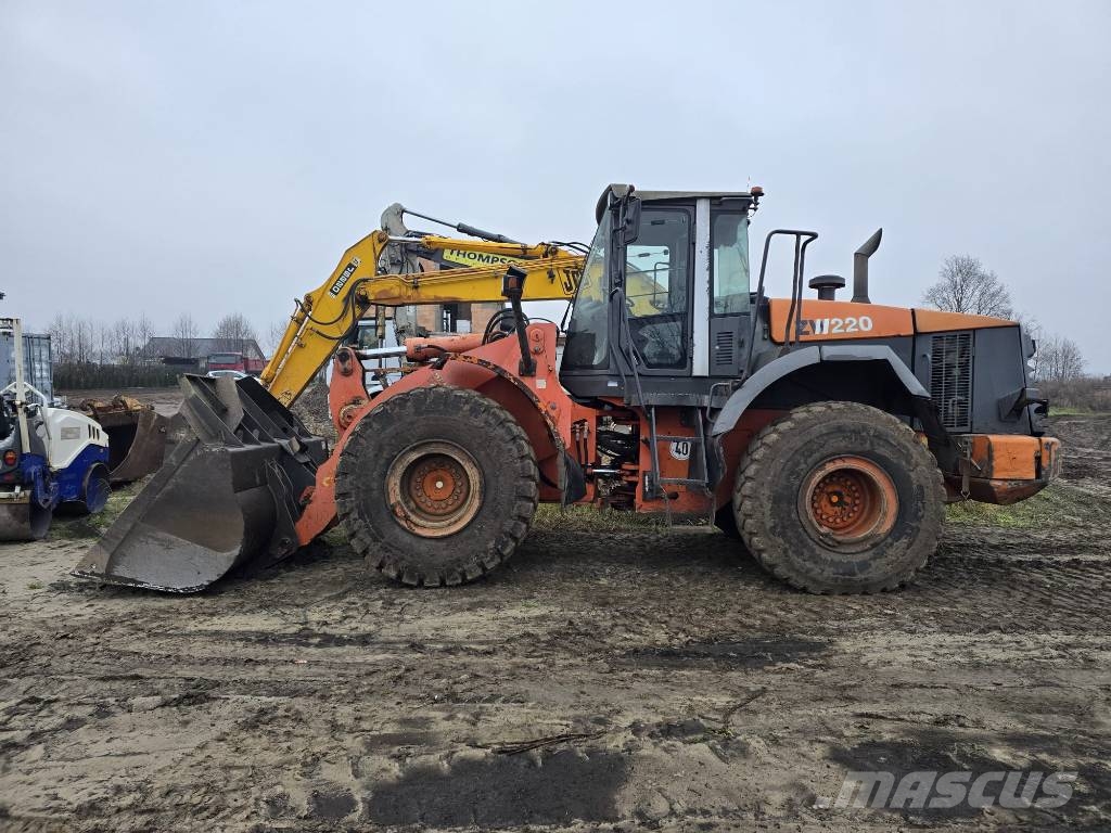 Hitachi ZW 220 Radlader