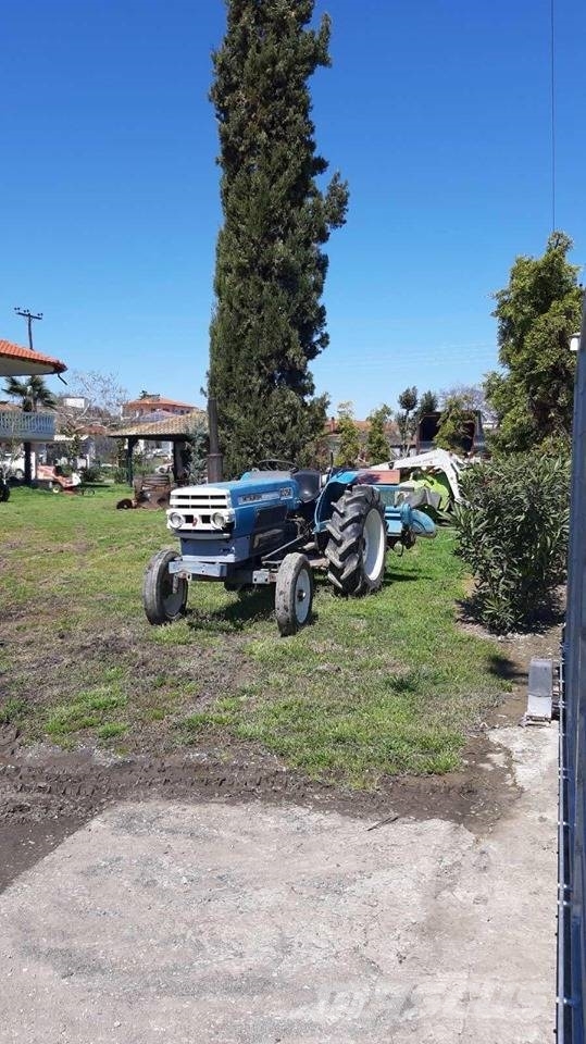 Mitsubishi 3250 Traktoren