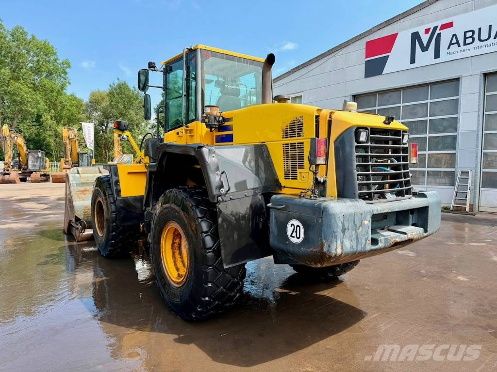 Komatsu WA 320-5 //BJ 2007 / 10549H/ZSA/Klima Cargadoras sobre ruedas