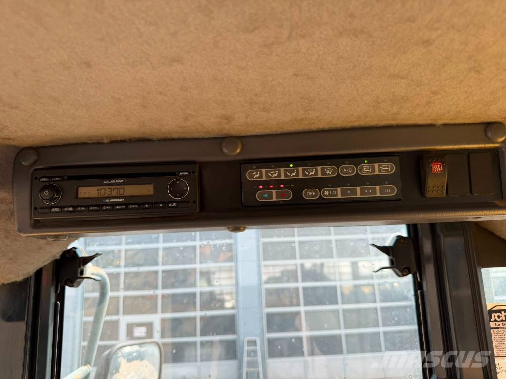 Komatsu WA 320-5 //BJ 2007 / 10549H/ZSA/Klima Cargadoras sobre ruedas