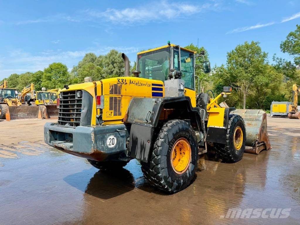 Komatsu WA 320-5 //BJ 2007 / 10549H/ZSA/Klima Cargadoras sobre ruedas