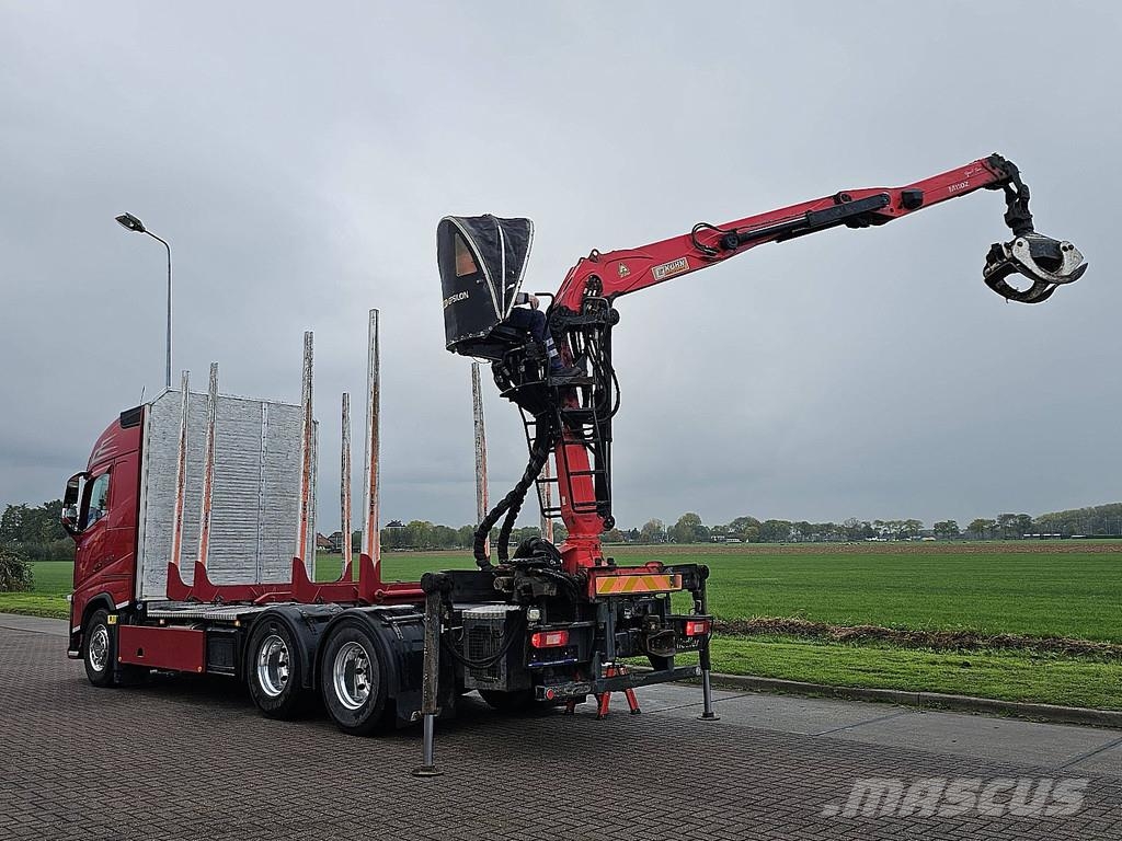 Volvo FH 540 6X4 EPSILON M110Z82 Caminhões de madeira