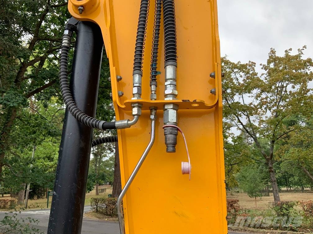 JCB 85 Z-2 中型挖掘机