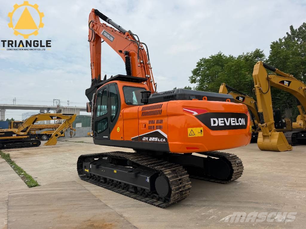 Doosan DX 225 LC Bagri goseničarji