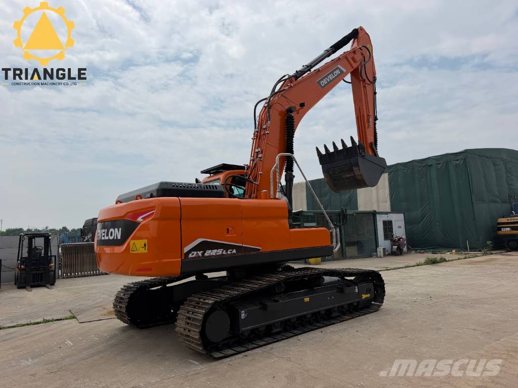 Doosan DX 225 LC Bagri goseničarji