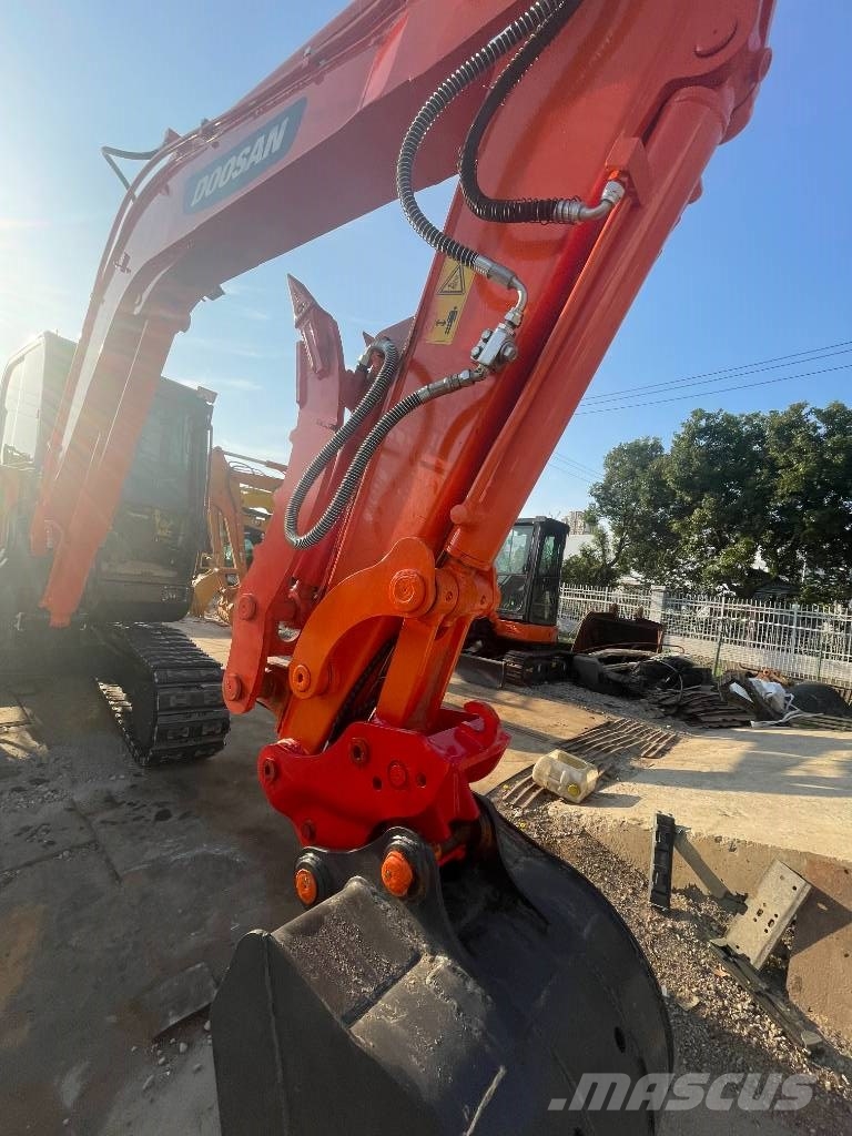 Doosan DX 60-9 C Midi bagri 7t – 12t