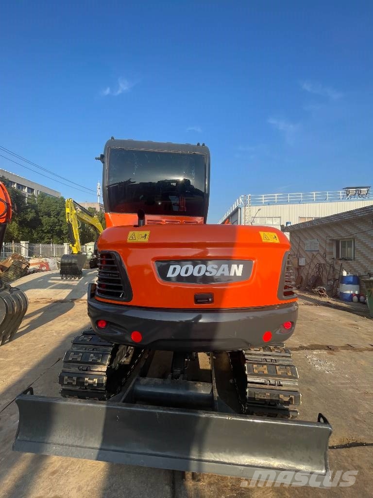 Doosan DX 60-9 C Midi bagri 7t – 12t