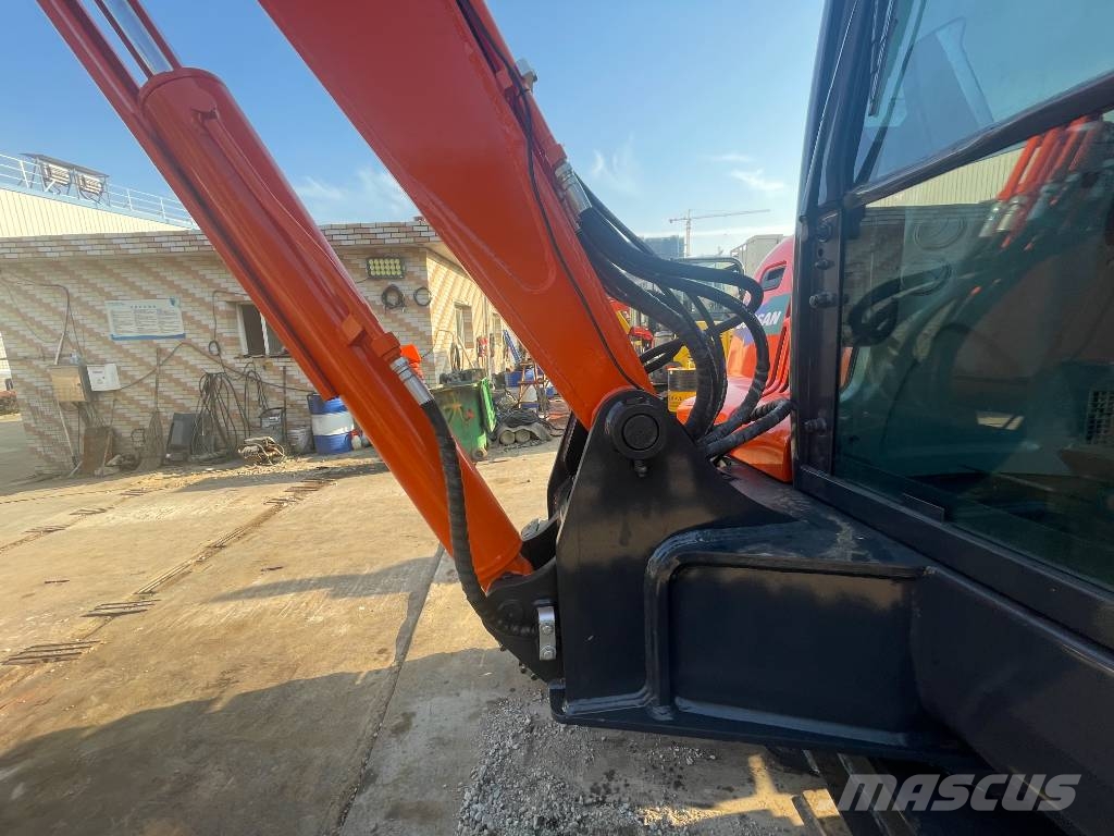 Doosan DX 60-9 C Midi bagri 7t – 12t