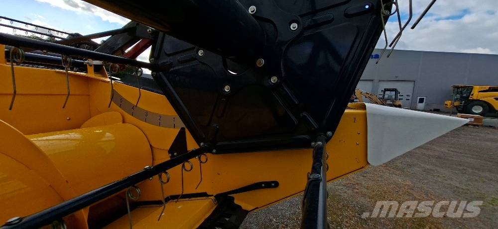 New Holland CX8.70 FS حصادات