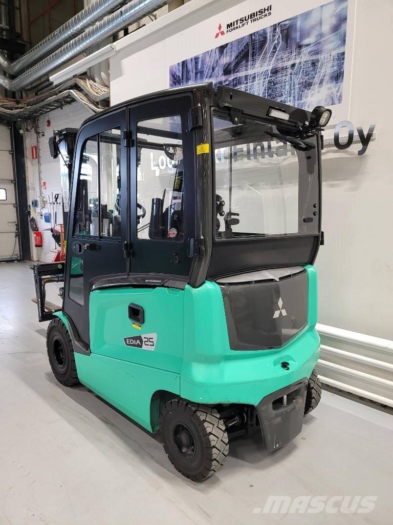 Mitsubishi FB 25 CN ( Litium akku ) شاحنات ذات رافعات شوكية تعمل بالكهرباء