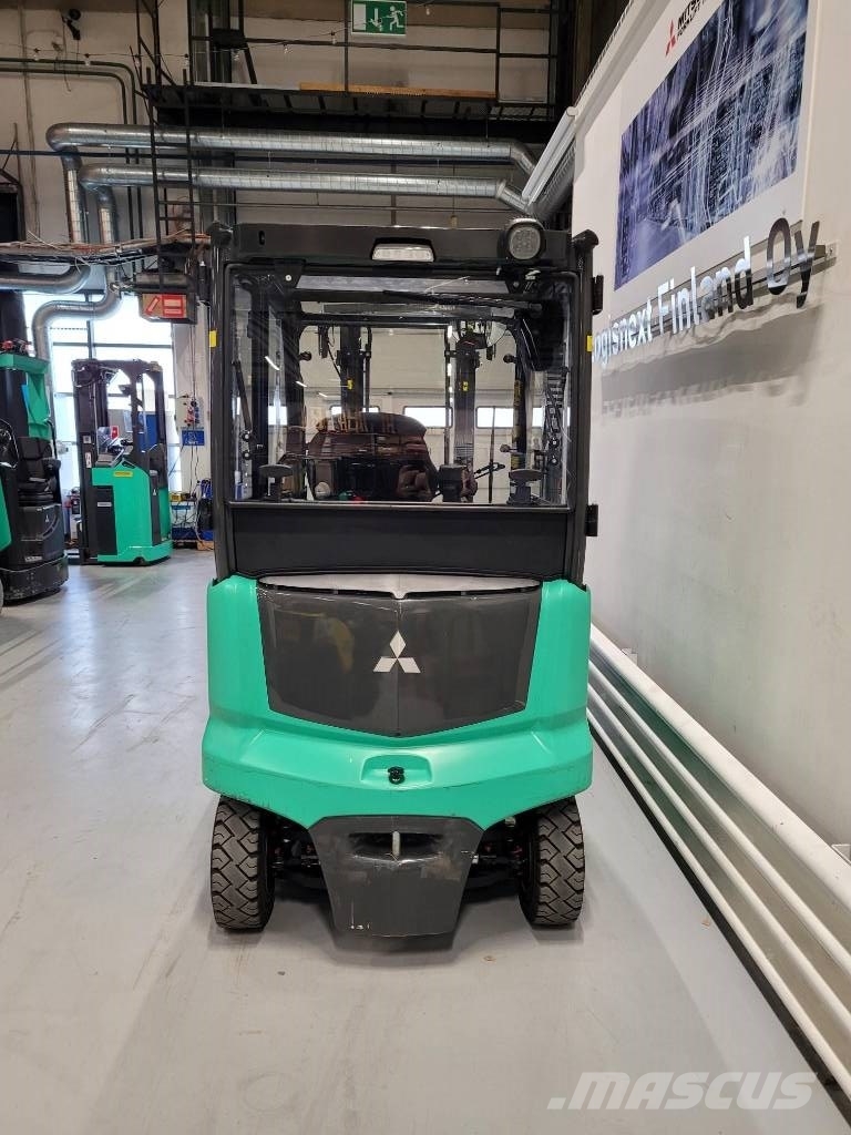 Mitsubishi FB 25 CN ( Litium akku ) شاحنات ذات رافعات شوكية تعمل بالكهرباء