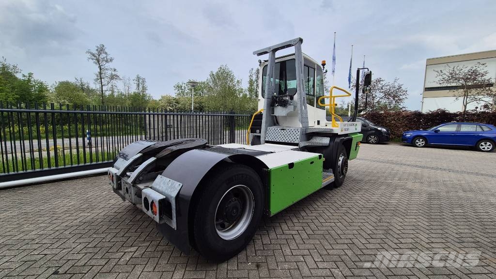 Terberg YT203EV (Several units available !!) 終端式曳引機