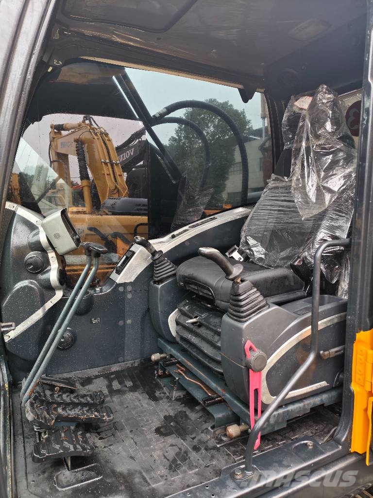 Hyundai 220LC-9S Raupenbagger