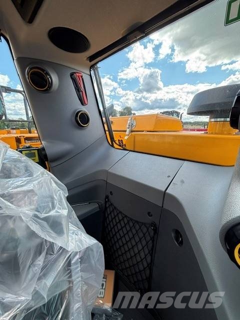 JCB 245 XR Bagri goseničarji