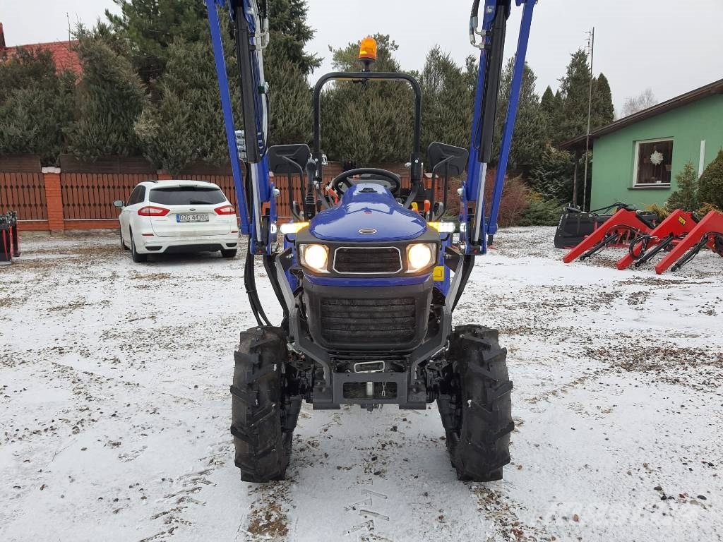 Farmtrac FT26 4WD + front loader MTS 700 Τρακτέρ