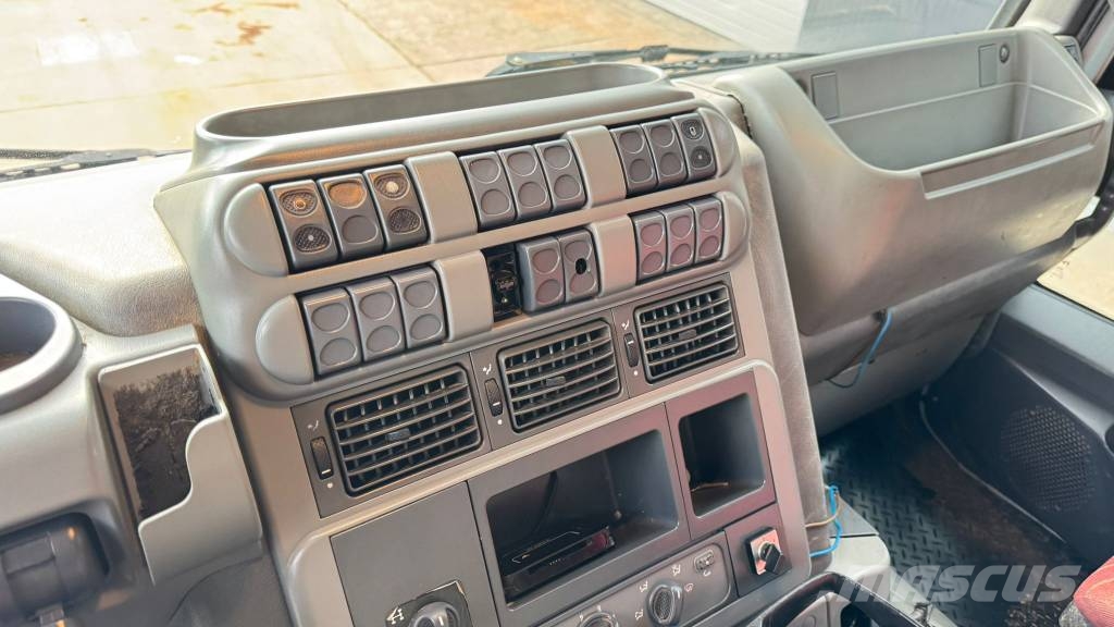 Iveco TRAKKER AD260T44 6x4 Meiller tipper - PK23500 Billenő teherautók