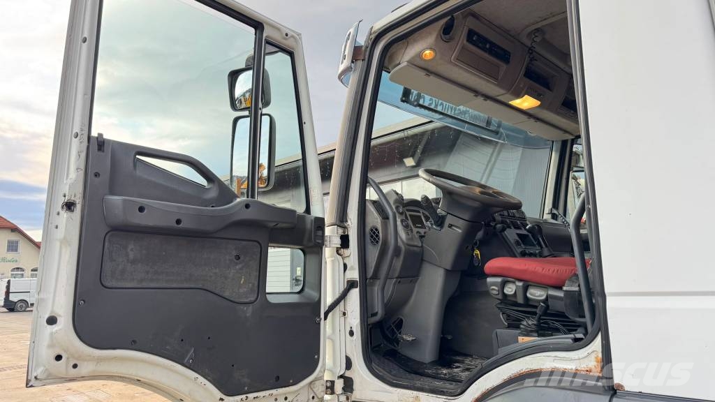 Iveco TRAKKER AD260T44 6x4 Meiller tipper - PK23500 Billenő teherautók