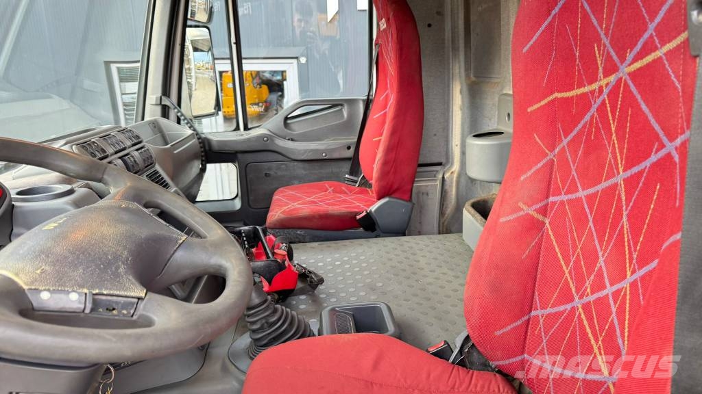 Iveco TRAKKER AD260T44 6x4 Meiller tipper - PK23500 Billenő teherautók