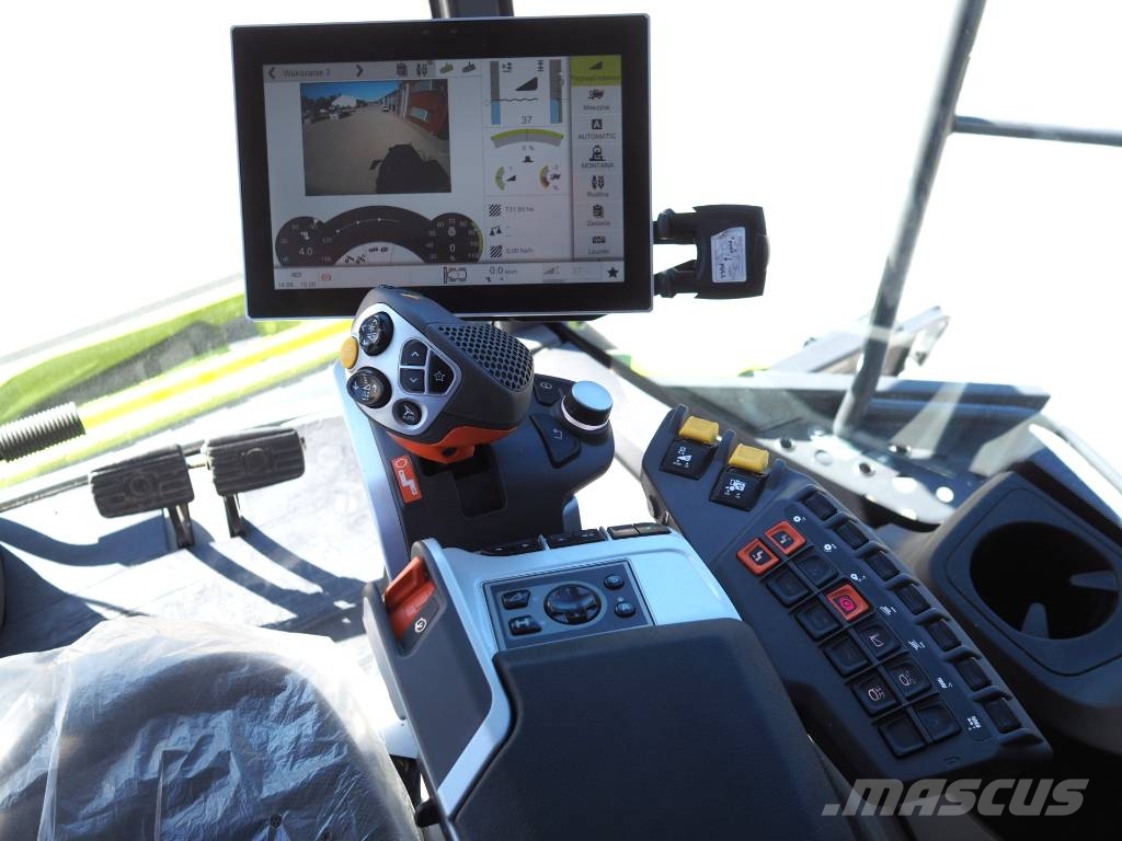 CLAAS Trion 720 MONTANA + V680 Kombajni