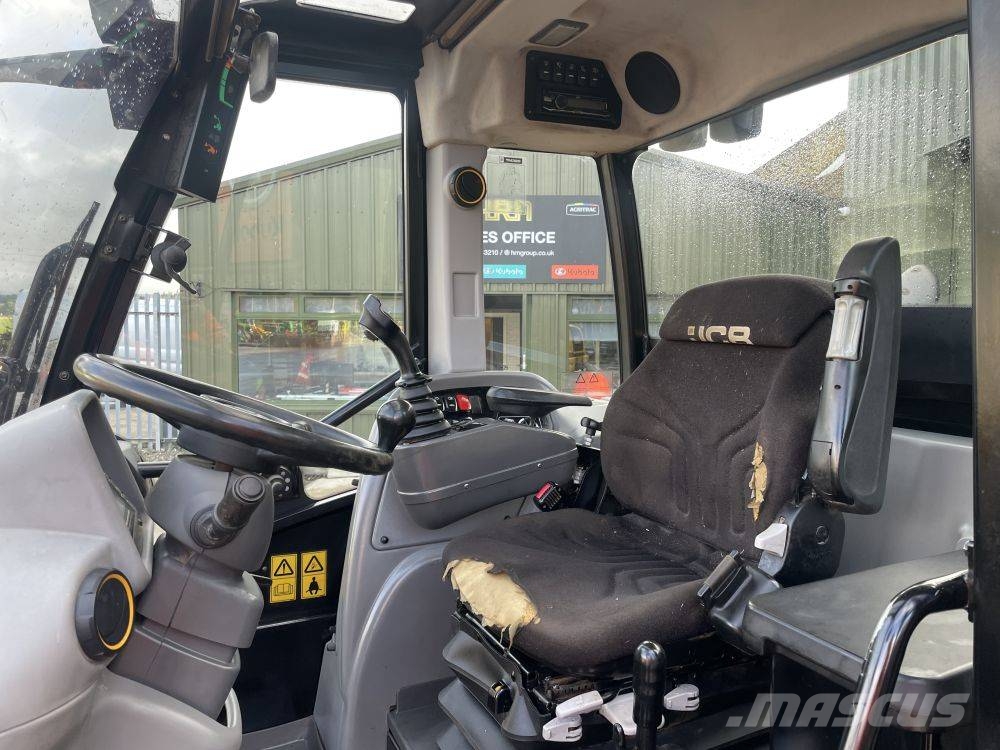 JCB TM 320 Telehandlers for agriculture