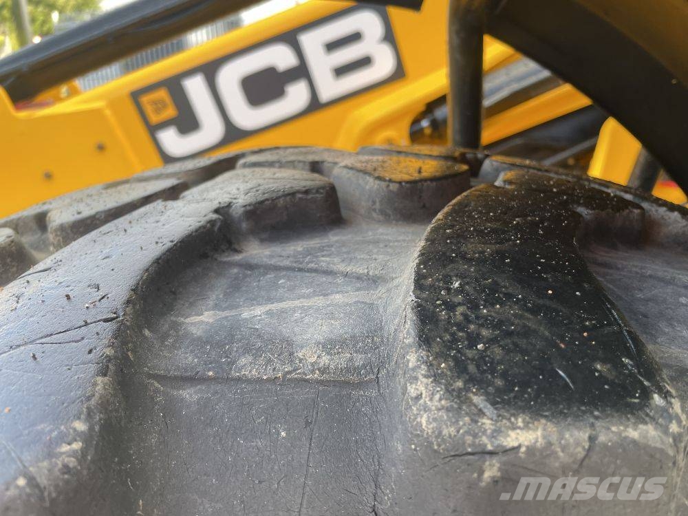 JCB TM 320 Telehandlers for agriculture