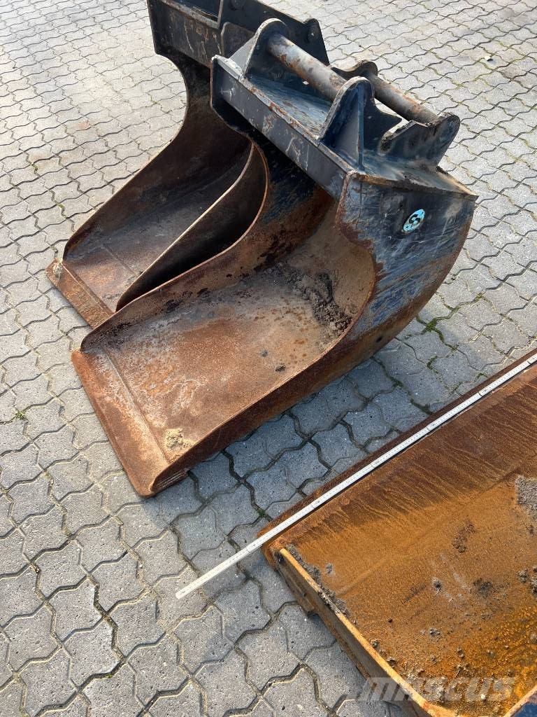 CP 600 mm lerskovl Hydrema Schaufeln