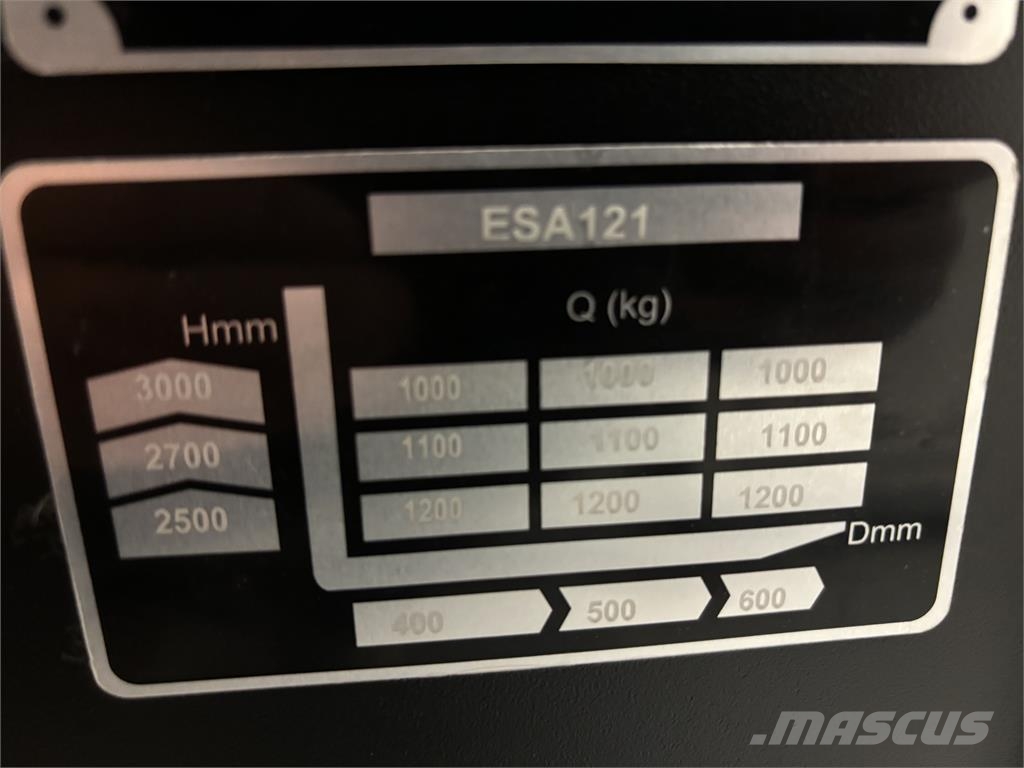 EP Equipment ESA 121 Ajettavat pinoamisvaunut