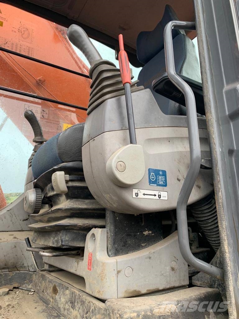 Hitachi Zaxis 520 -LCH حفارات زحافة