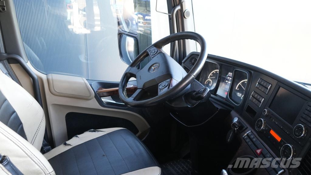 Mercedes-Benz Actros 3351 6x4 tractor unit Cavalos mecânicos