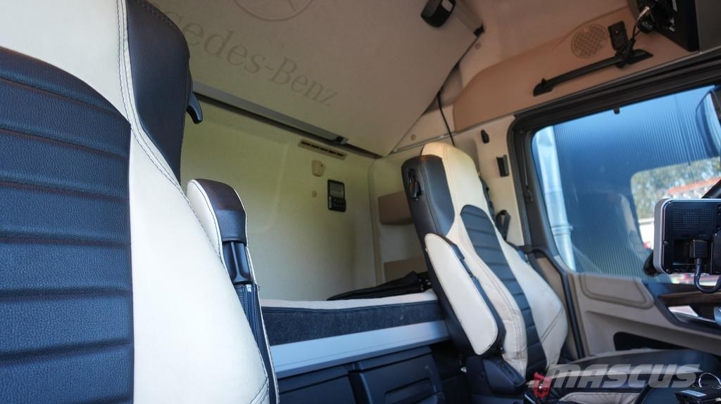 Mercedes-Benz Actros 3351 6x4 tractor unit Cavalos mecânicos