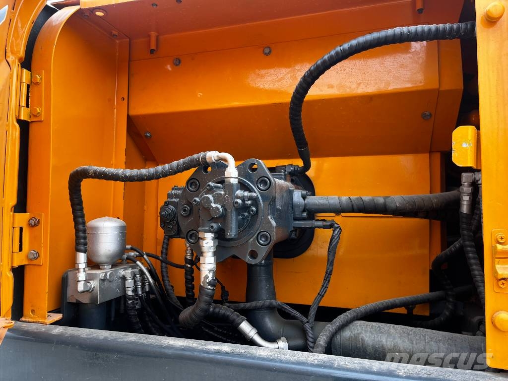 Hyundai Robex 305 LC-9 T Crawler excavators