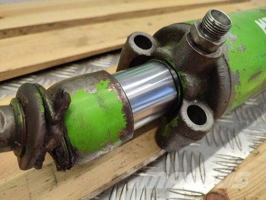 Merlo P... steering actuator 섀시 및 서스펜션