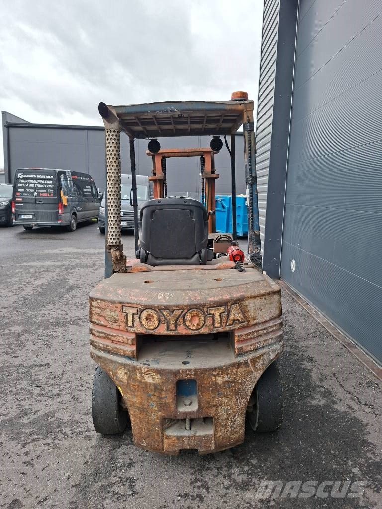 Toyota 02-5FD25 Dieseltrukki Dieseltrukit