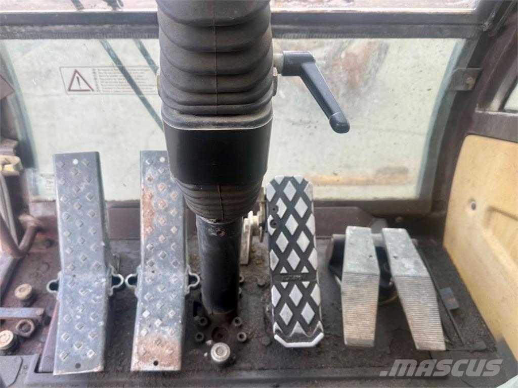 Hydrema M1220 + Schaufel Mobilbagger