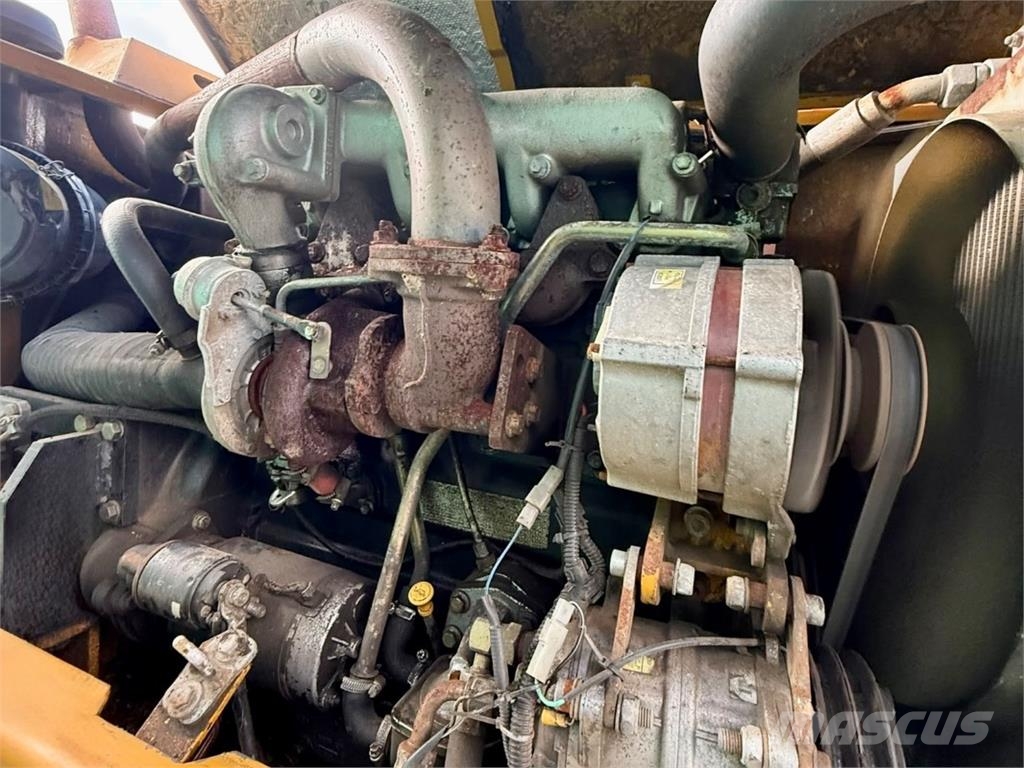 Hydrema M1220 + Schaufel Mobilbagger