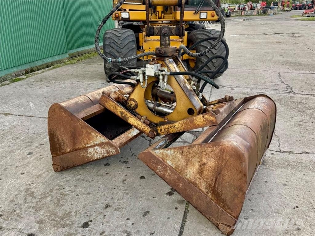 Hydrema M1220 + Schaufel Mobilbagger
