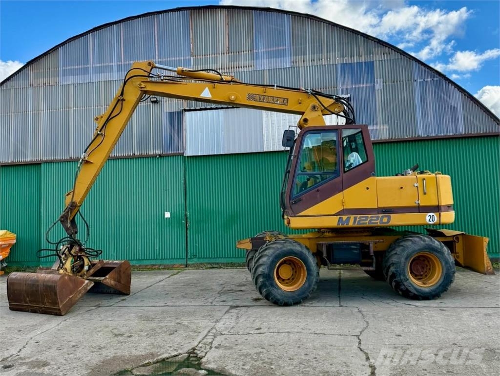 Hydrema M1220 + Schaufel Mobilbagger