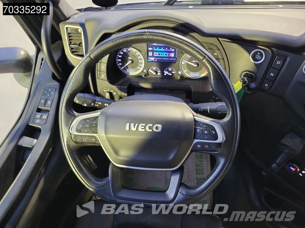 Iveco S-Way 510 S-Way 4X2 ACC Navi 80% Tyres! Tegljači