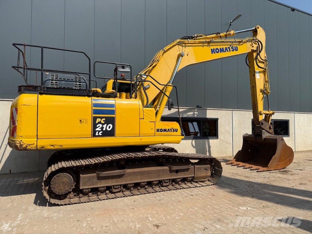 Komatsu PC 210 LC-11 - PC 210 LC - PC 210 حفارات زحافة